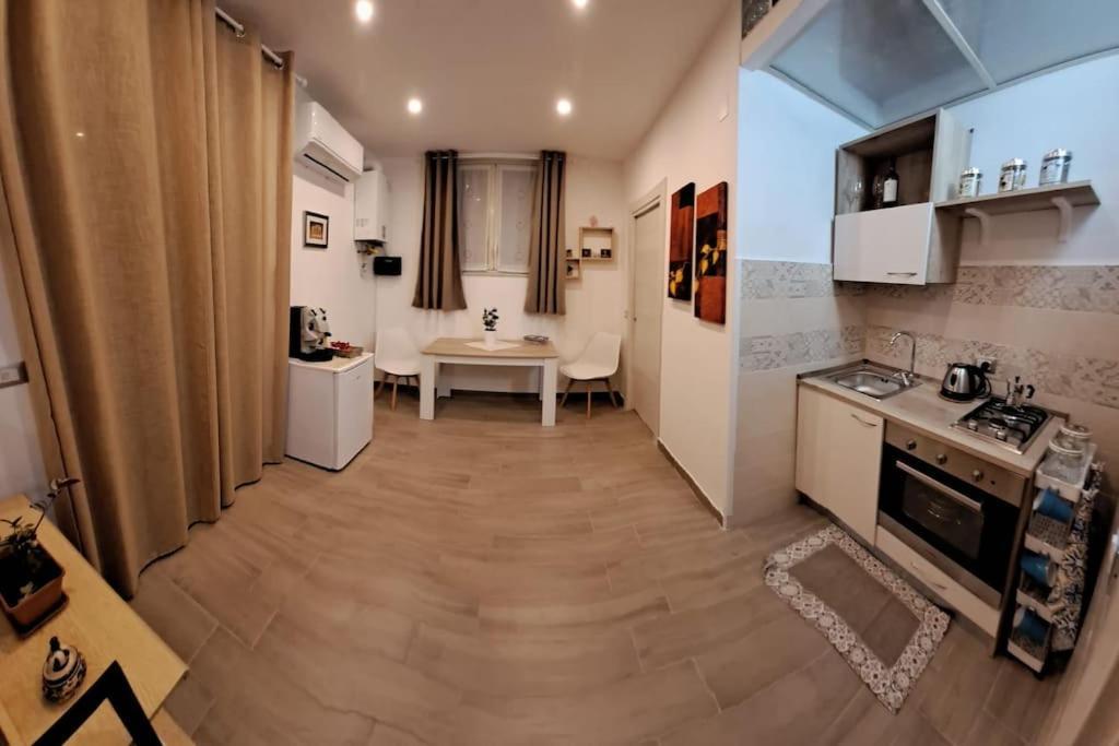 Casetta Dante 130 Palermo Luaran gambar